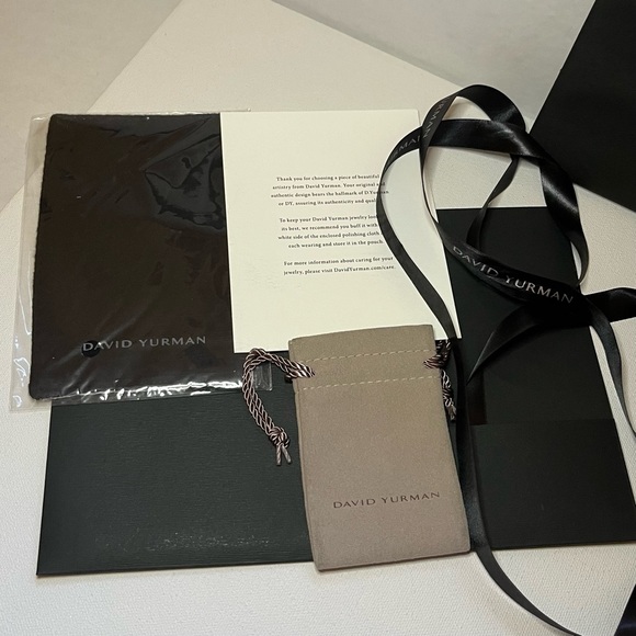 DAVID YURMAN Forged Carbon Cross Pendant - Picture 10 of 15